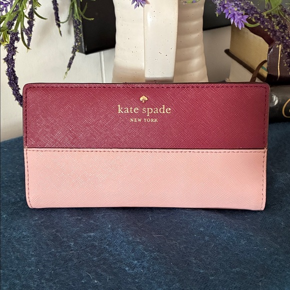 kate spade Handbags - Kate Spade Saffiano Leather Wallet